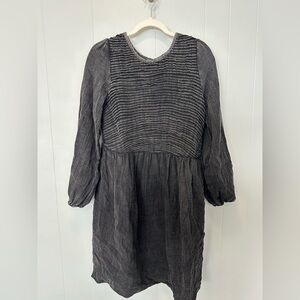 NWT Women’s pleated dress